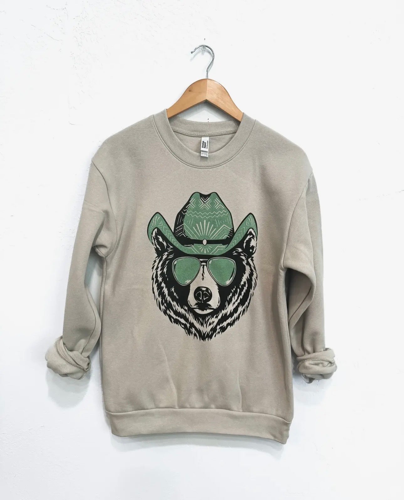Hey Bear Graphic Pullover