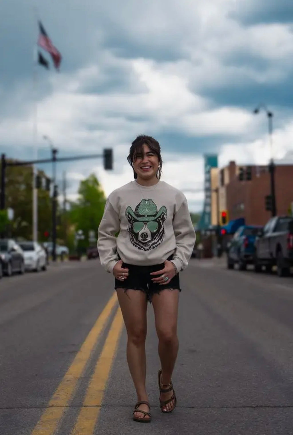Hey Bear Graphic Pullover
