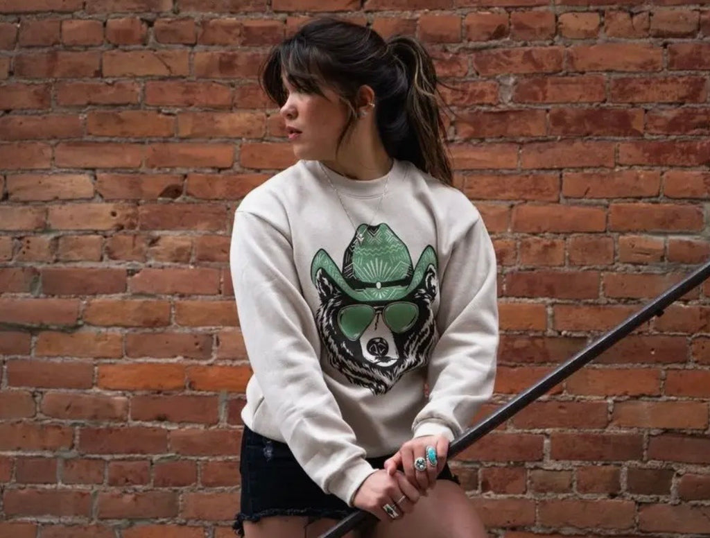 Hey Bear Graphic Pullover