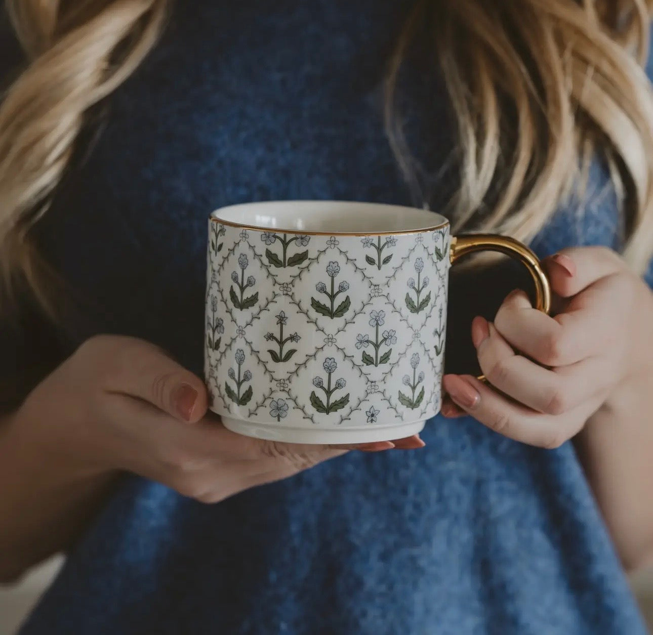 Floral Quilt Gold Handle Mug